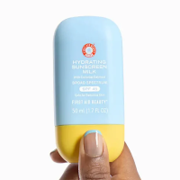 First Aid Beauty Hydrating Sunscreen Milk with Colloidal Oatmeal BROAD SPECTRUM 45 | LooksLikeLove UAE Makeup and Skincare